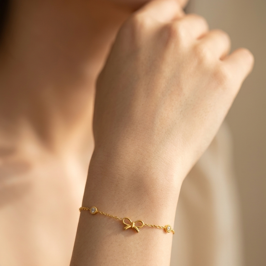 Amroze Heriatge - Stainless Steel Bow Charm Stone Bracelet