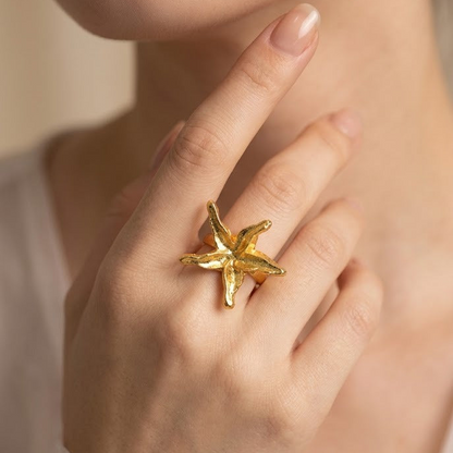 Amroze Heritage - Meher-e-Gul Ring - RG-EM-0019-Gold