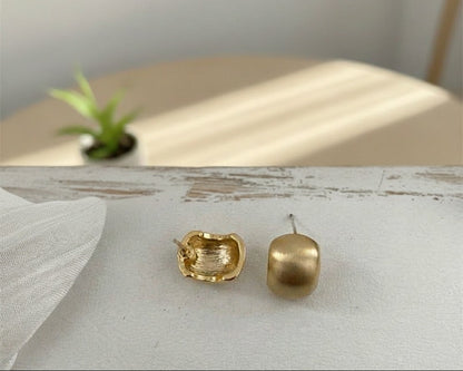 Amroze Heritage - Zarina Gold Stud Tops Earrings -