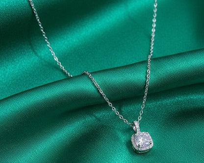 Amroze Heritage - Square Pendant –