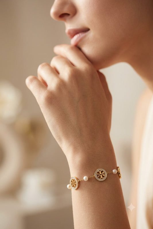 Amroze Heritage-Aurelia Pearl Medallion Bracelet BR-EM-0032