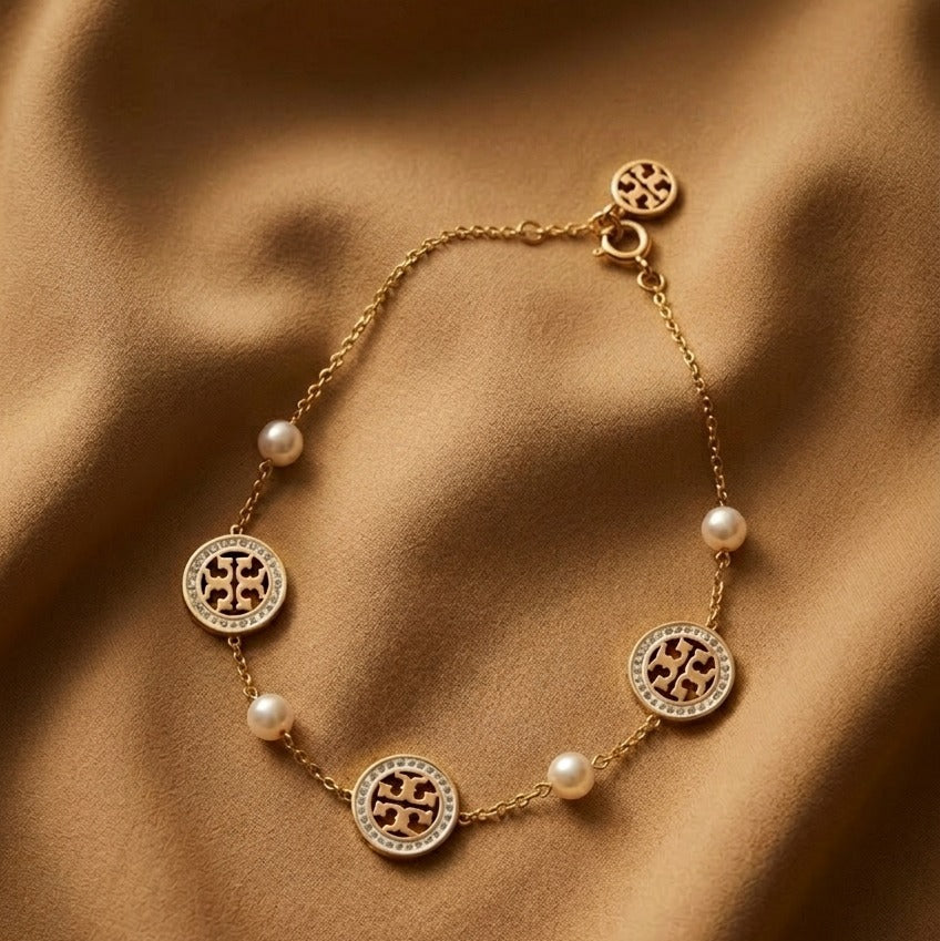 Amroze Heritage-Aurelia Pearl Medallion Bracelet BR-EM-0032