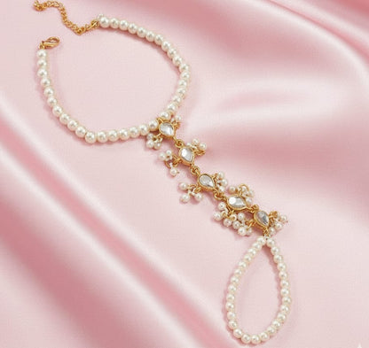 Amroze Heritage - Pearl Flower Angla Bracelet –