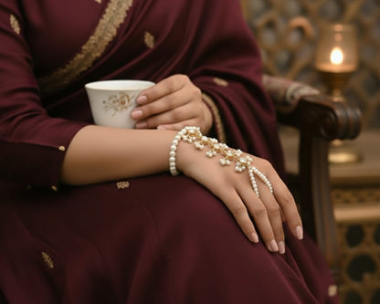 Amroze Heritage - Pearl Flower Angla Bracelet –